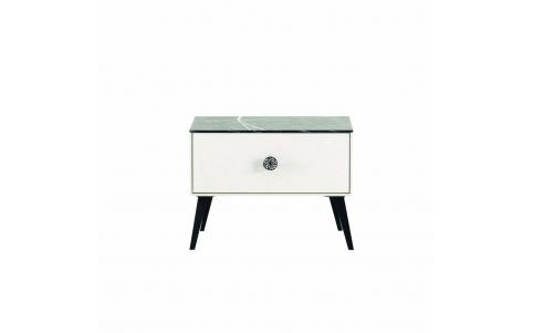 Nia Dresser